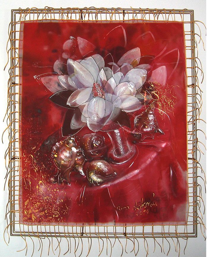 Silk painting “Magnolias on red”: a pale lilac magnolia blossom and several shells on a deep red background, laced into a thin gold-corded frame.